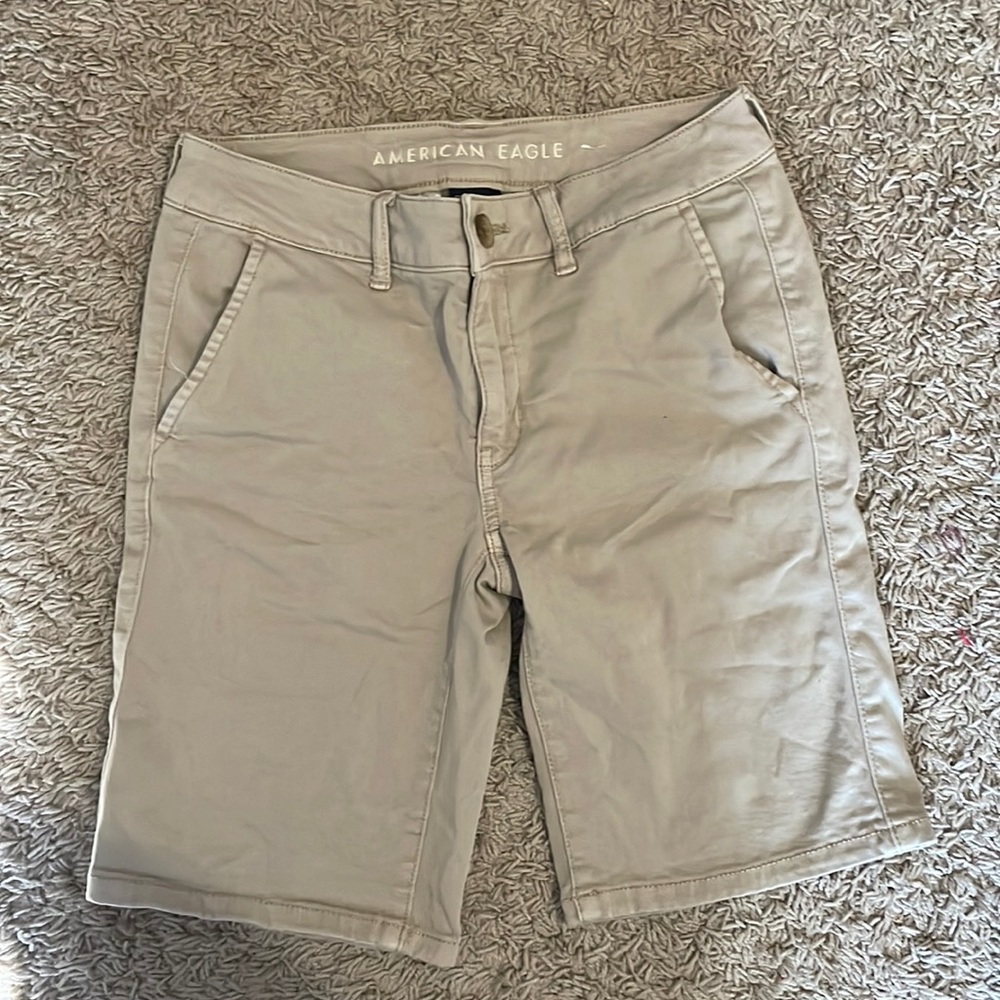 American Eagle khaki bermuda shorts
